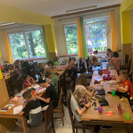 [a61788d8-8f08-48e1-98c4-b7c65ef3cc9c.jpeg]