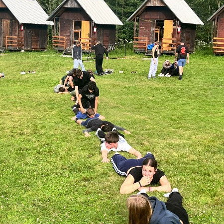 [0f8a4c20-f670-43f0-b1a2-9e9ceabd7ec3.jpeg]