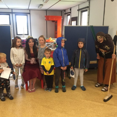 [8.7.cth-jezibaba3.jpeg]