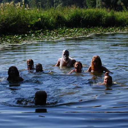 [uuuu-4-resize.jpeg]