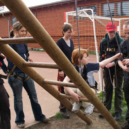 [12-lezecka-stena.jpeg]