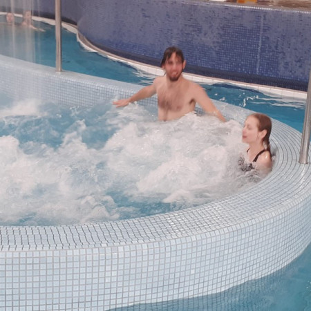 [ecd0030e-e11f-4385-a36c-eaf7565333ba.jpeg]