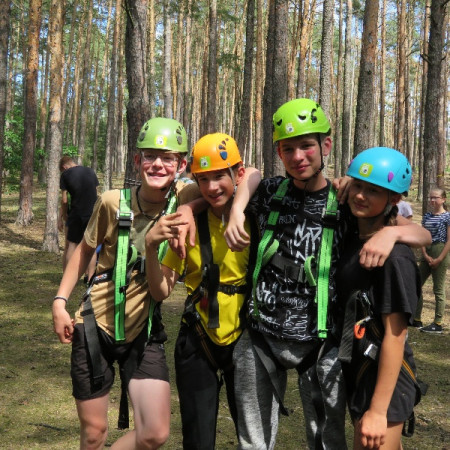 [8.-den-6.7-18-.jpeg]