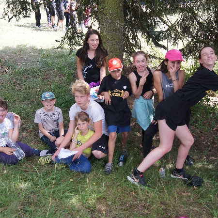 [9.-den-8.7-33-.jpeg]