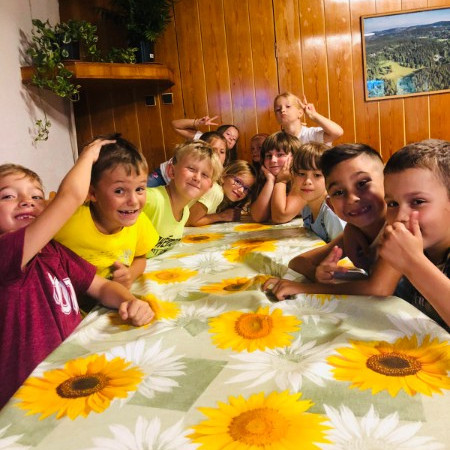 [12c10276-8208-462e-8a06-167087ce9dbd.jpeg]