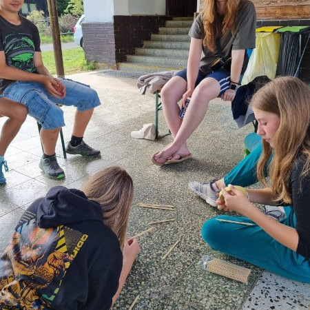 [35d92d61-ad49-4bca-a1fd-08442651acf6.jpeg]