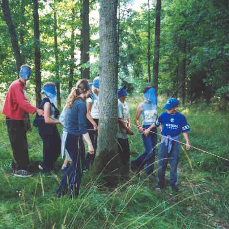 [3etapa-druzinkavedenahobitemsprstenemneviditelnosti.jpeg]