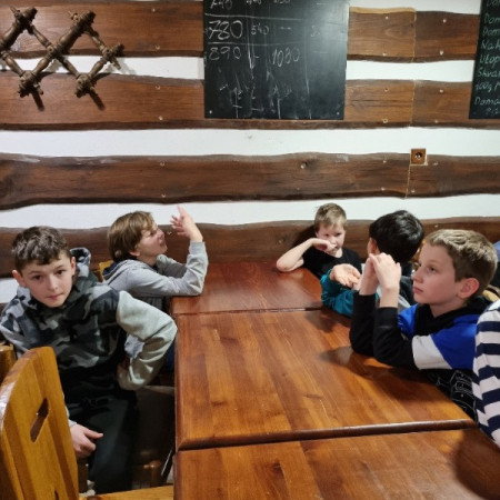 [20220306-193100.jpeg]