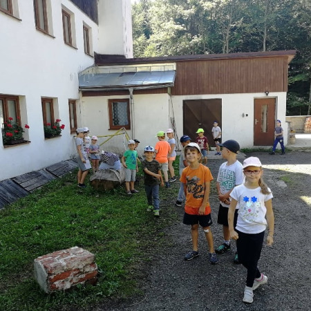 [64740463-2332858433472199-9168809201823121408-n.jpeg]