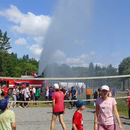 [20fcbbb6-cb1e-41e0-aba3-2d08de2a800e.jpeg]