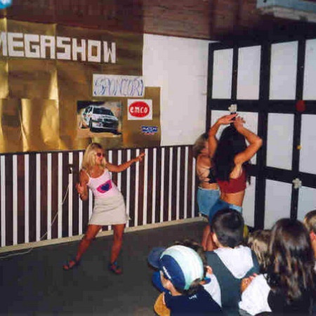 [varvazovskamegashow-blackmilk.jpeg]