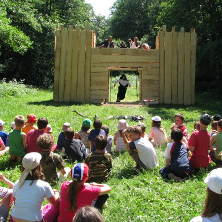 [divadlo-29-resize.jpeg]