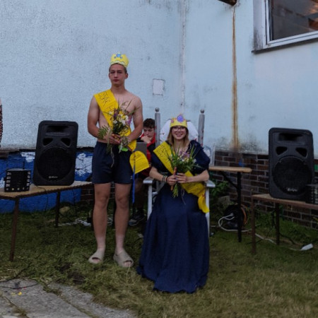 [pxl-20220711-185015934.jpeg]