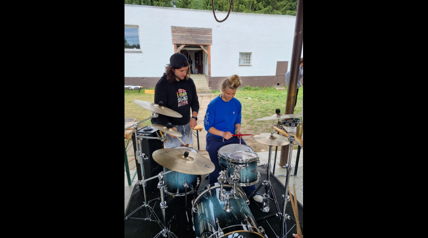 Léto bez hranic 1: Piráti z Karibiku