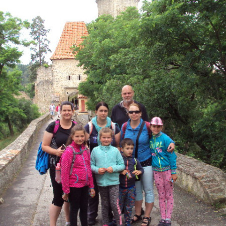 [9.7.spolecny-vylet-na-zvikov-11-.jpeg]